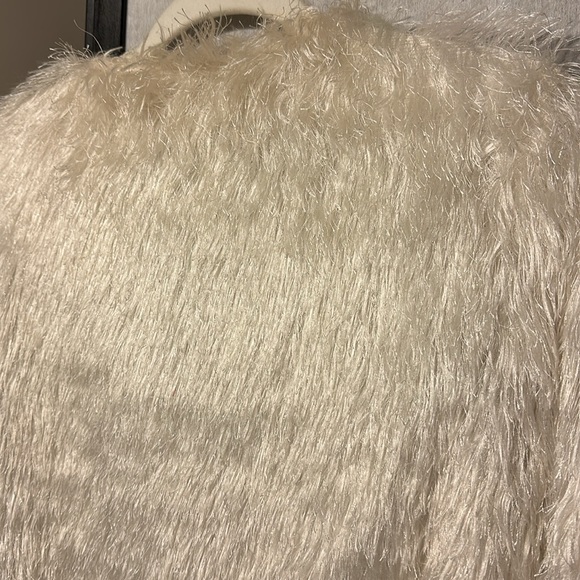 Ya Los Angeles off white Shabby Faux Fur Jacket Size Medium - Picture 5 of 5